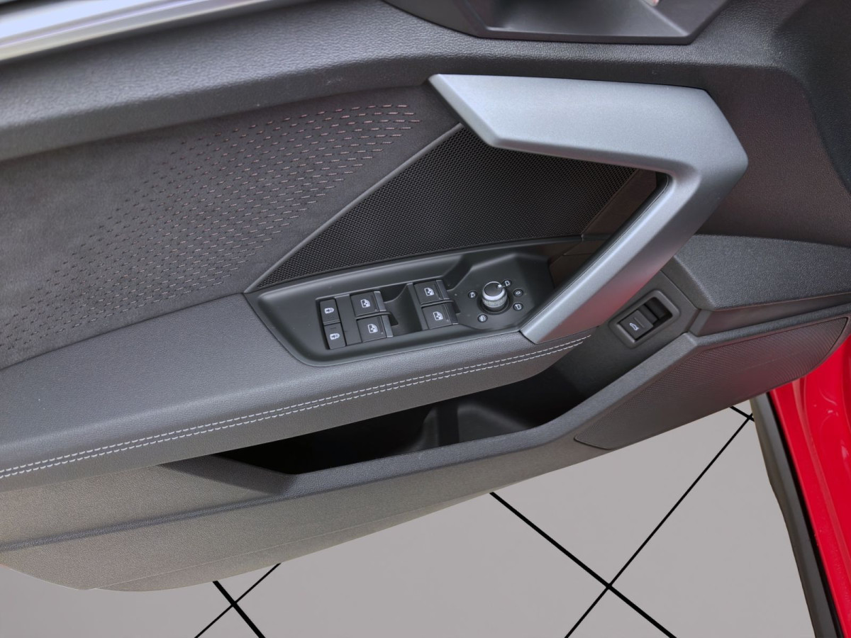 Thumb 9: Audi A3 Sportback TDI S LINE NAVI PANO eKLAPPE AHK