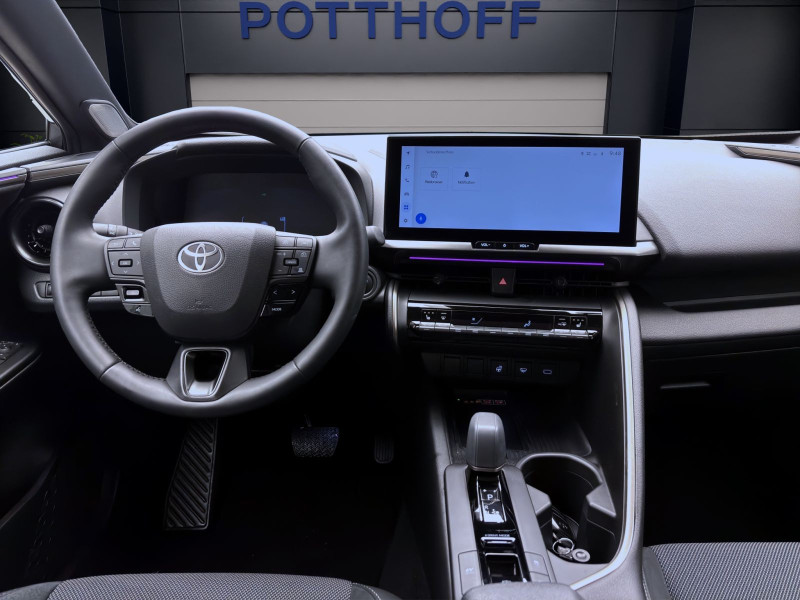 Bild 11: Toyota C-HR 2.0 VVT-i Hybrid LOUNGE PANO LM19 KLIMA KAMERA