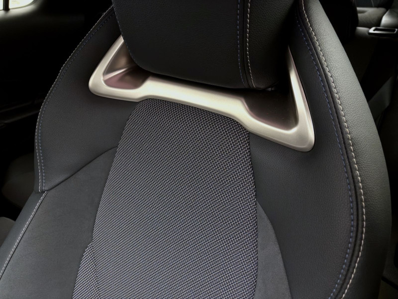Bild 17: Toyota C-HR 2.0 VVT-i Hybrid LOUNGE PANO LM19 KLIMA KAMERA