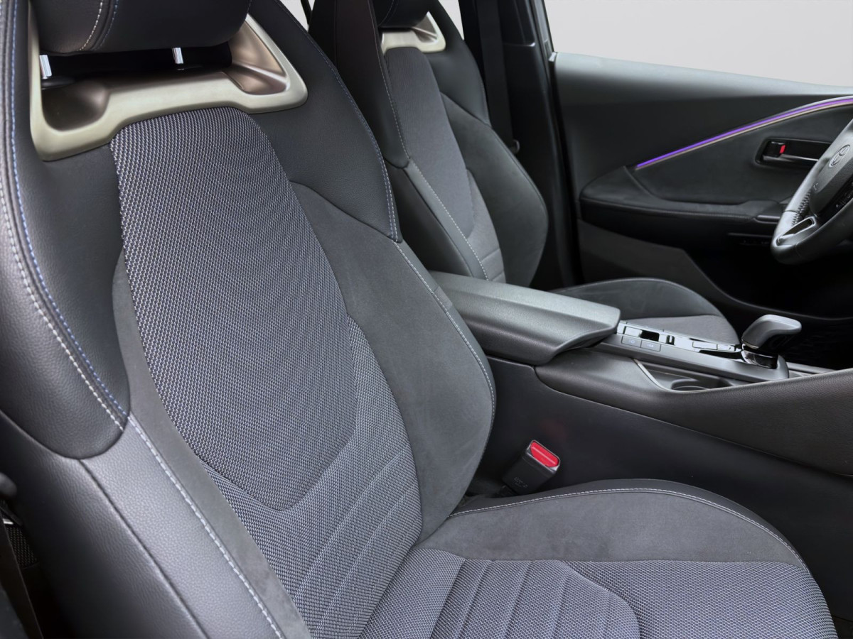 Thumb 14: Toyota C-HR 2.0 VVT-i Hybrid LOUNGE PANO LM19 KLIMA KAMERA