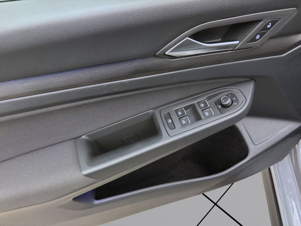Thumb 9: Volkswagen Golf GTI BLACK STYLE IQ.LIGHT NAVI ACC