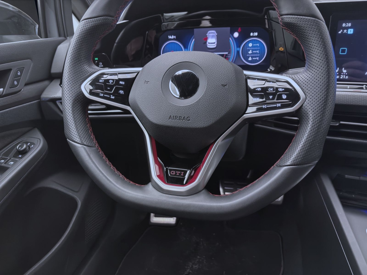 Thumb 11: Volkswagen Golf GTI BLACK STYLE IQ.LIGHT NAVI ACC