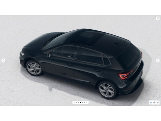 Fahrzeugbild eines Volkswagen Polo in schwarz.