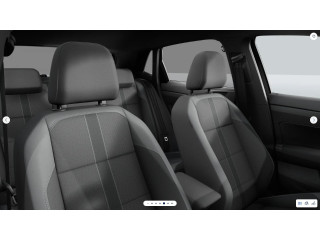 Fahrzeugbild eines Volkswagen Polo in schwarz.