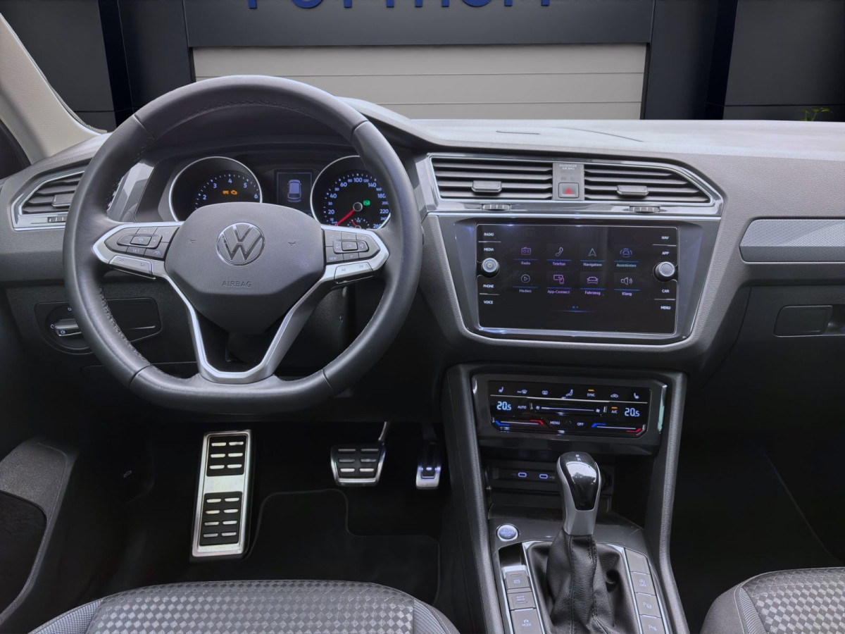 Thumb 12: Volkswagen Tiguan 1.5 TSI DSG ACTIVE NAVI KAMERA AHK PDC