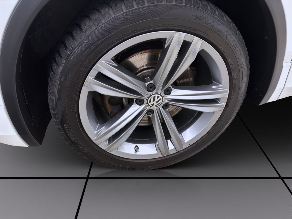 Thumb 7: Volkswagen Tiguan 2.0 TSI 4M R-LINE PANO NAVI KAMERA DYNAUDIO