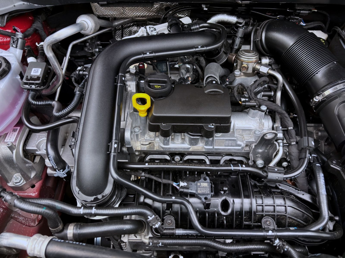 Thumb 17: Volkswagen T-Cross 1.0 TSI DSG LIFE AHK KAMERA KLIMA SHZG