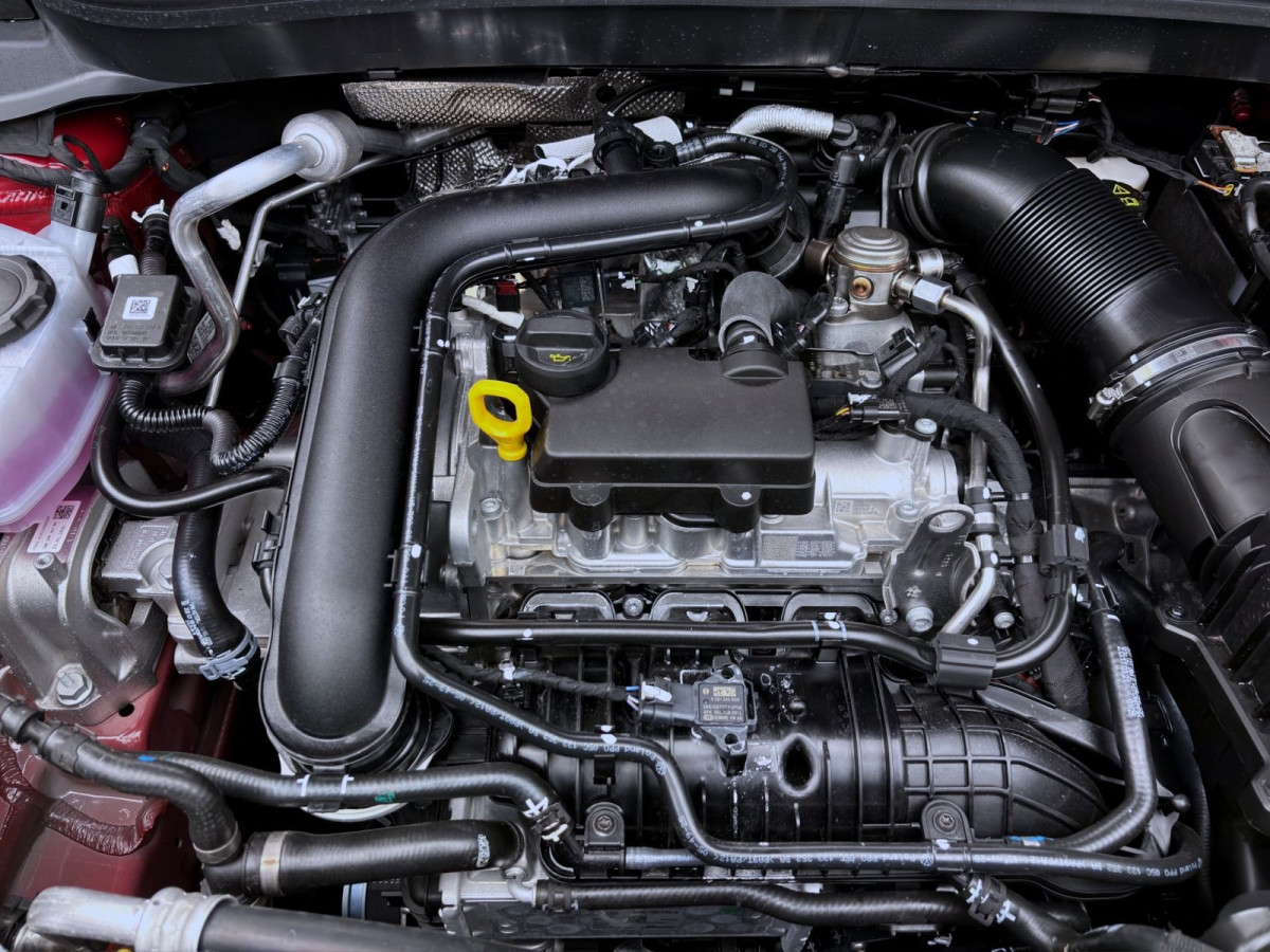 Thumb 17: Volkswagen T-Cross 1.0 TSI DSG LIFE AHK KAMERA KLIMA SHZG