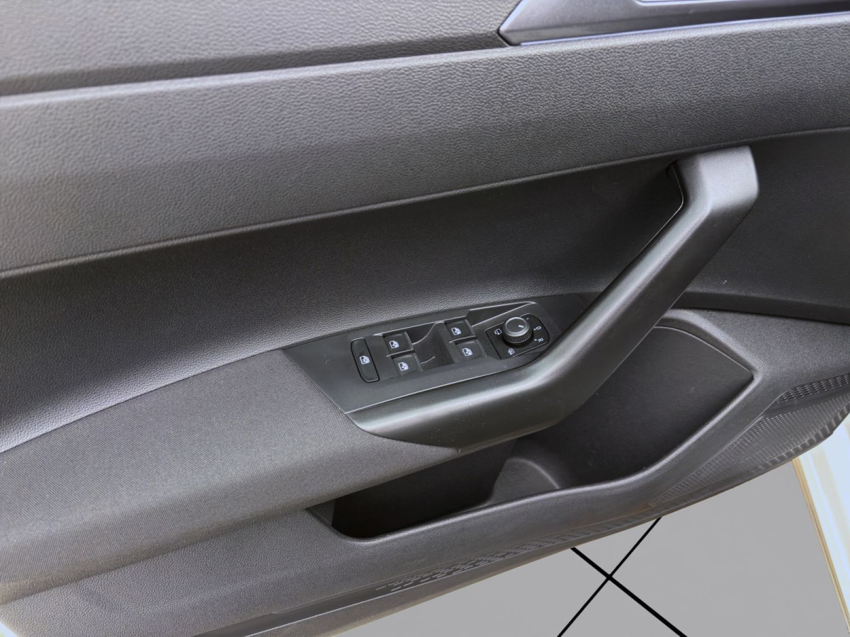 Thumb 9: Volkswagen Polo 1.0 TSI DSG STYLE IQ.LIGHT PDC SITZHZG DAB+