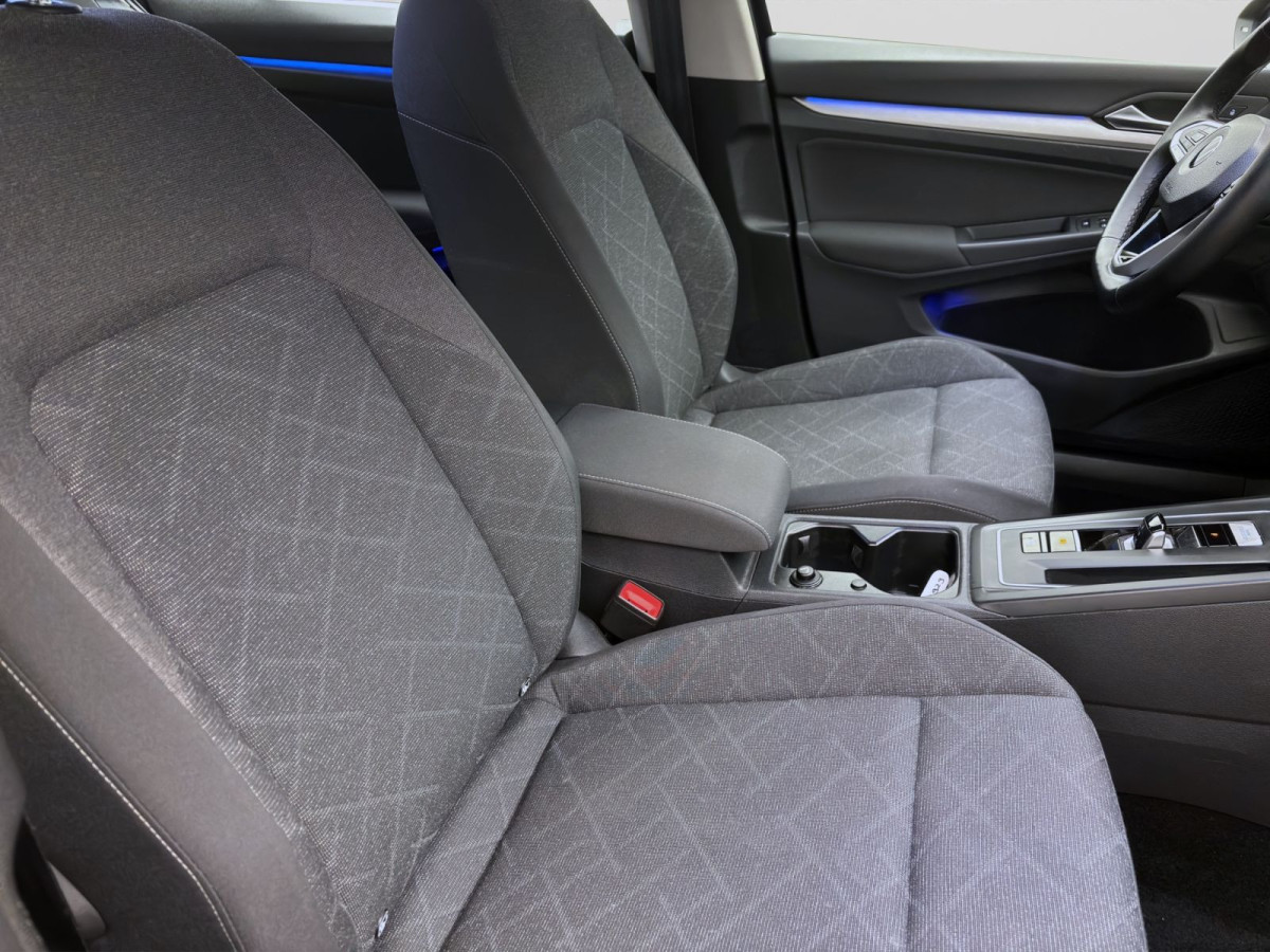 Thumb 15: Volkswagen Golf Variant 1.0 eTSI DSG LIFE AHK KAMERA NAVI PDC