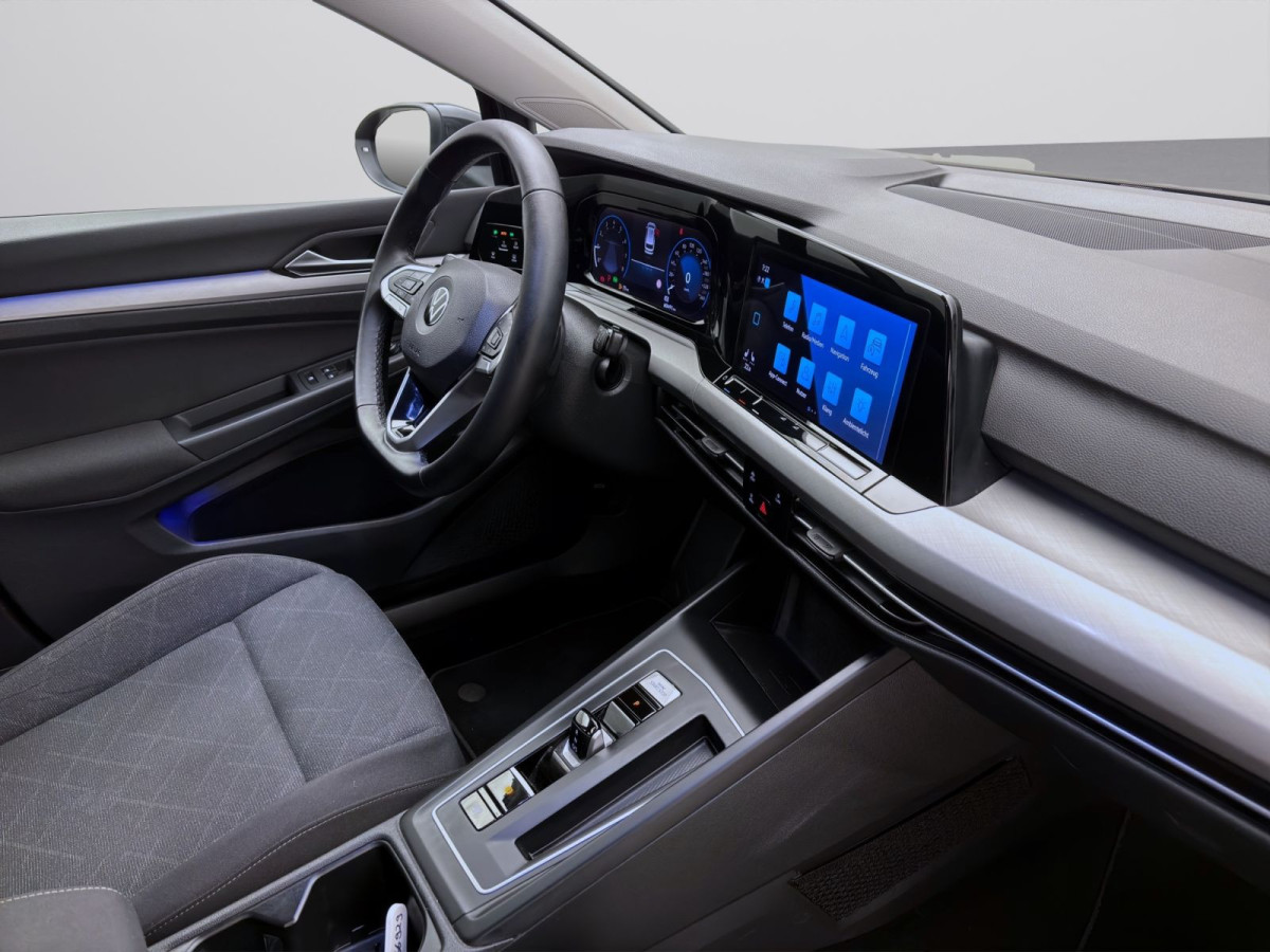 Thumb 16: Volkswagen Golf Variant 1.0 eTSI DSG LIFE AHK KAMERA NAVI PDC