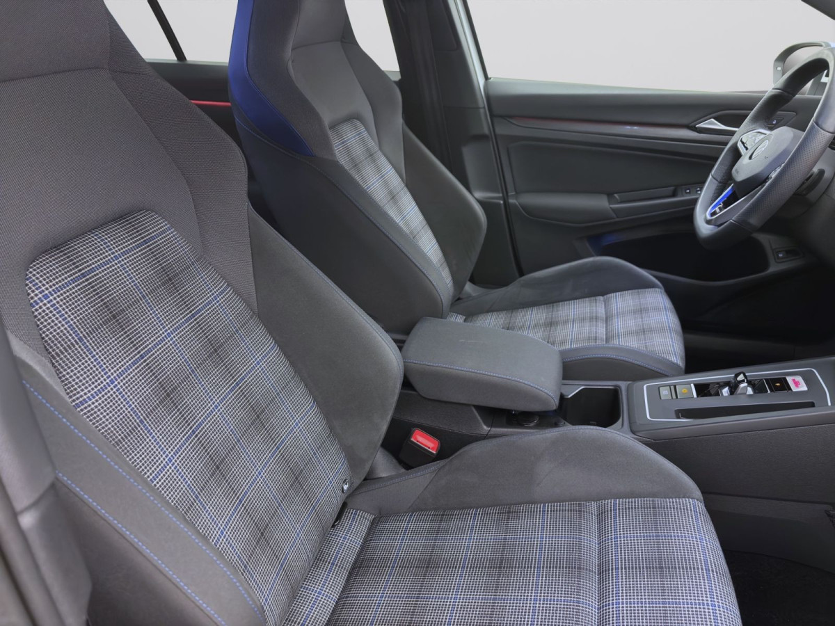 Thumb 15: Volkswagen Golf 1.4 TSI eHybrid DSG GTE STDHZG AHK NAVI SITZHZG