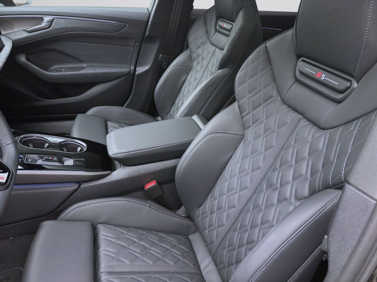 Thumb 8: Audi A6 Avant TDI Q EDITION ONE S LINE AHK B&O HUD LM21 PANO WR20