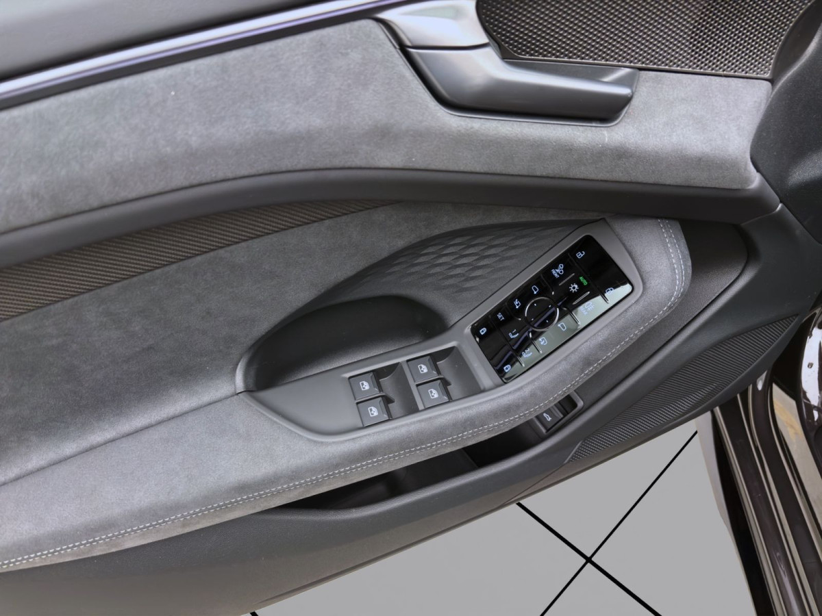 Thumb 9: Audi A6 Avant TDI Q EDITION ONE S LINE AHK B&O HUD LM21 PANO WR20