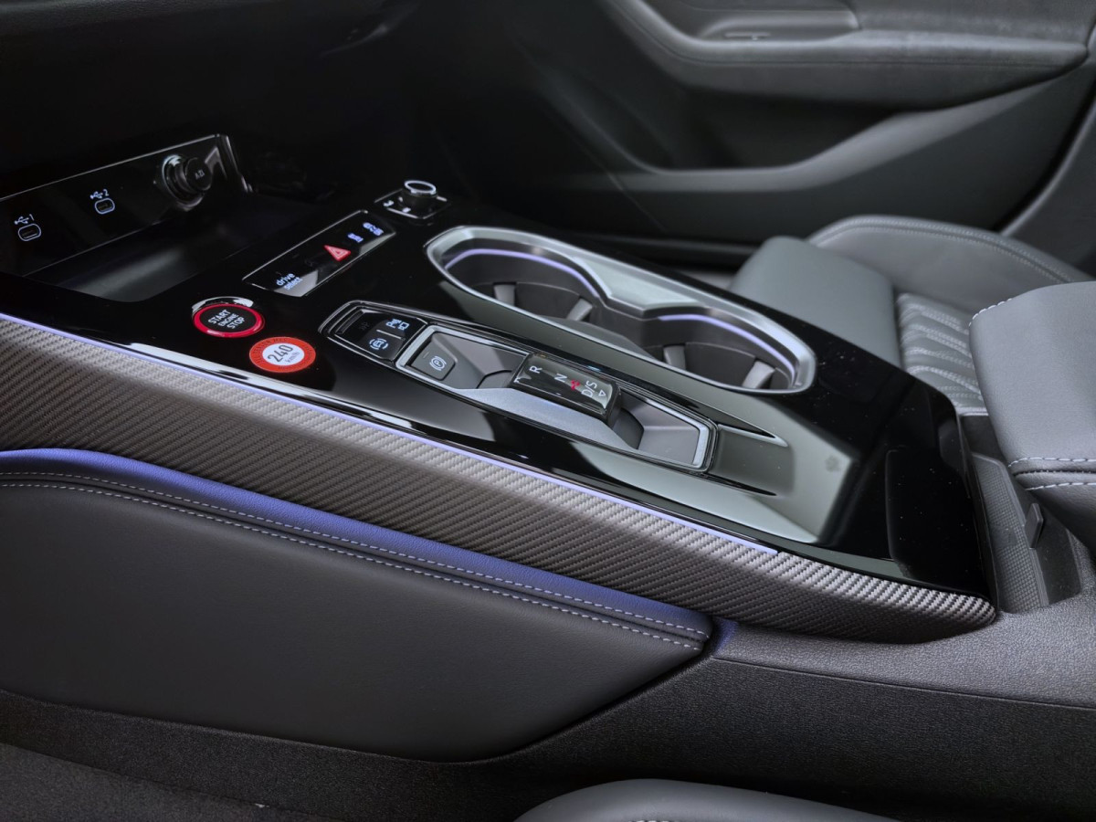 Thumb 13: Audi A6 Avant TDI Q EDITION ONE S LINE AHK B&O HUD LM21 PANO WR20