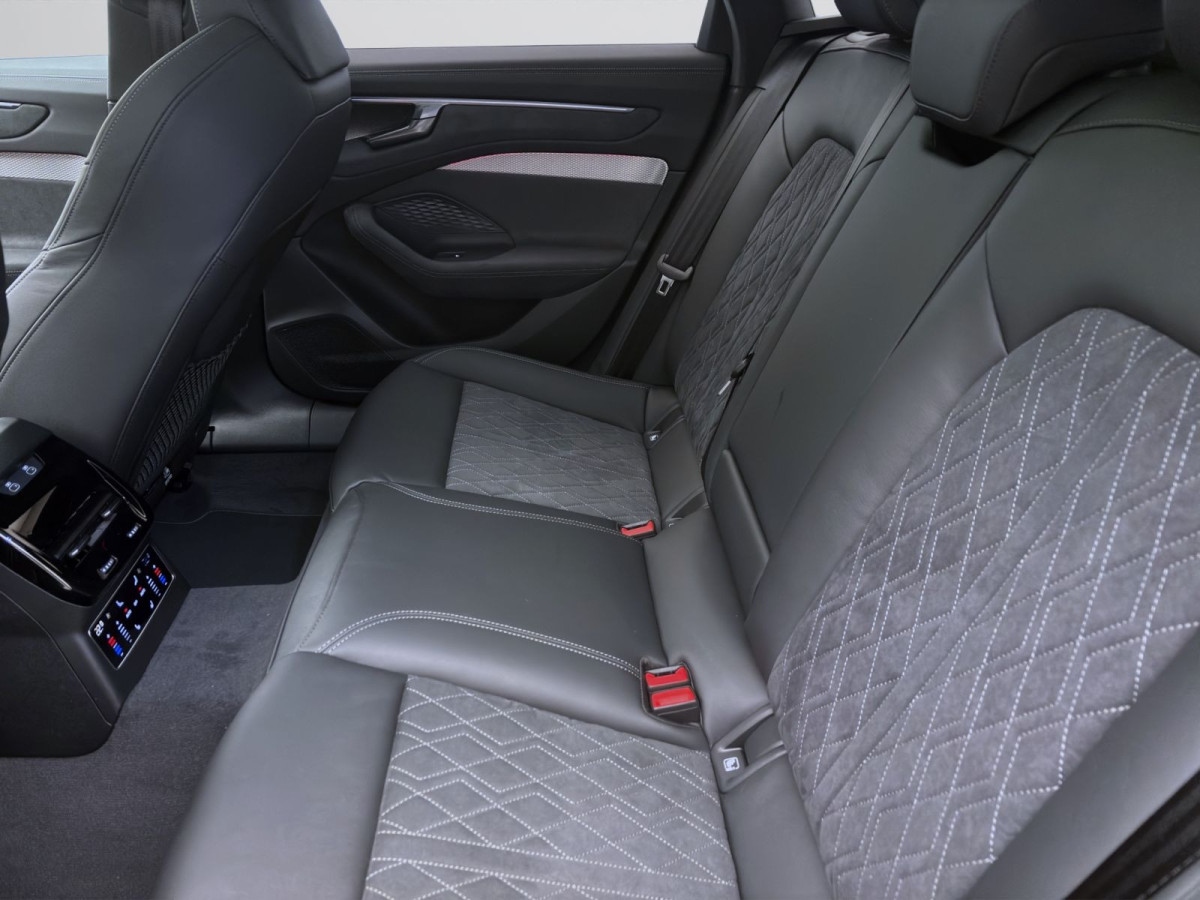 Thumb 14: Audi A6 Avant TDI Q S LINE AHK B&O HUD WR20 PANO LM21