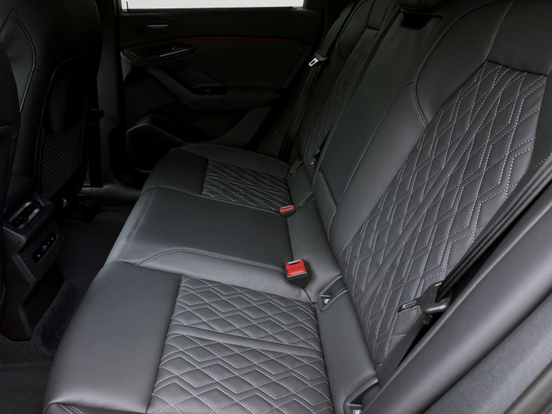 Bild 14: Audi Q6 SUV e-tron PERFORMANCE S LINE BUSINESS AHK B&O HUD LM21 PANO