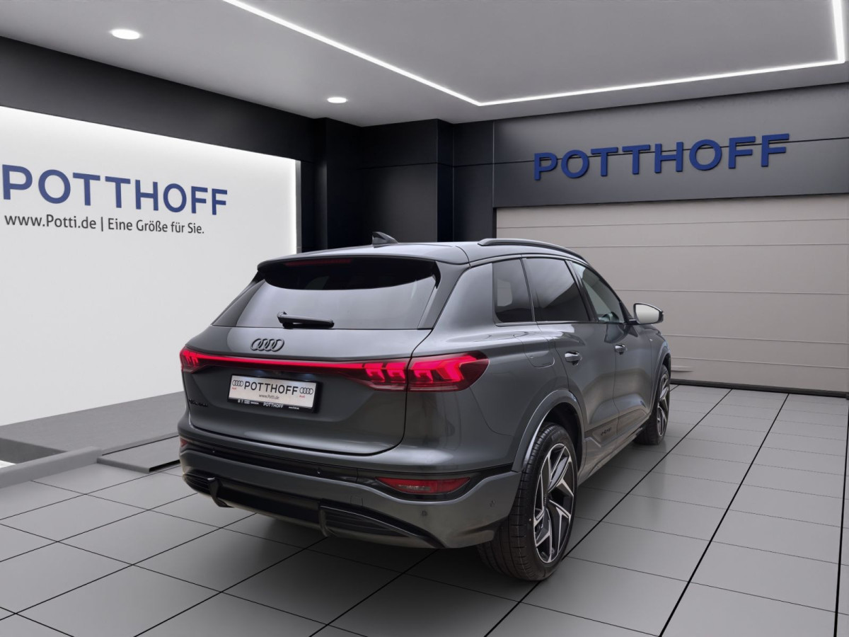 Thumb 4: Audi Q6 SUV e-tron PERFORMANCE S LINE BUSINESS AHK B&O HUD LM21 PANO