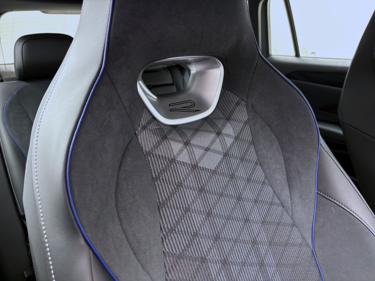 Thumb 17: Volkswagen Tiguan 2.0 TDI DSG R-LINE AHK KAMERA NAVI PDC