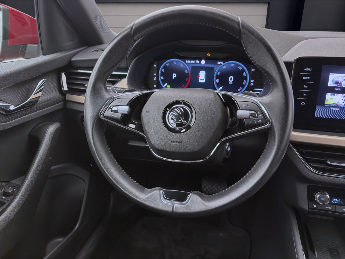 Thumb 10: Škoda Kamiq 1.5 TSI DSG STYLE PANO AHK NAVI SITZHZG
