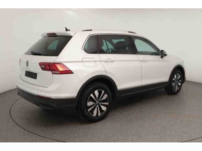 Bild 2: Volkswagen Tiguan 2.0 TDI DSG MOVE NAVI KAMERA PDC SITZHZG