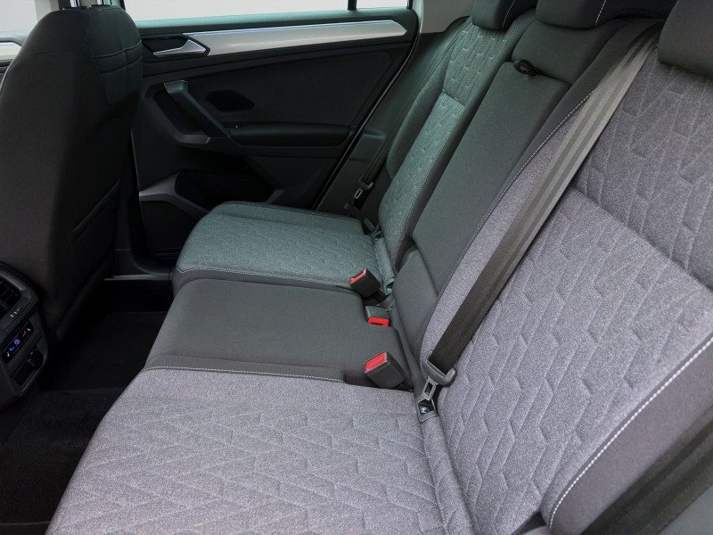 Bild 14: Volkswagen Tiguan 2.0 TDI DSG MOVE NAVI KAMERA PDC SITZHZG