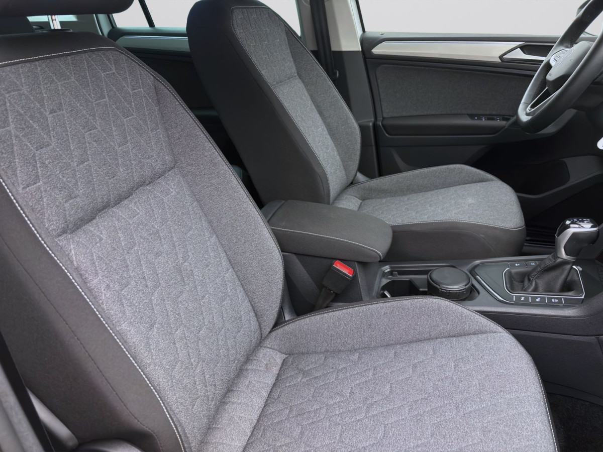 Thumb 15: Volkswagen Tiguan 2.0 TDI DSG MOVE NAVI KAMERA PDC SITZHZG