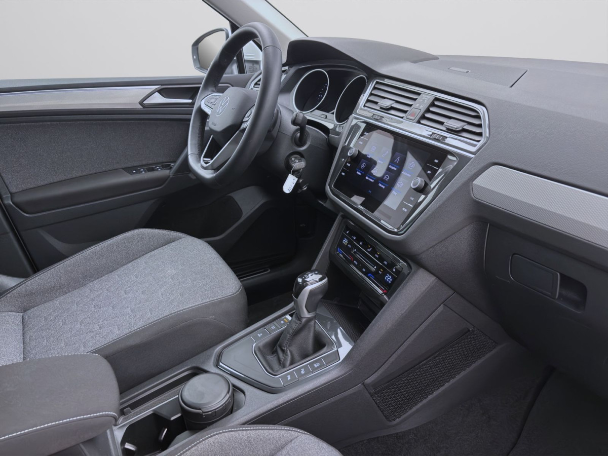 Thumb 16: Volkswagen Tiguan 2.0 TDI DSG MOVE NAVI KAMERA PDC SITZHZG
