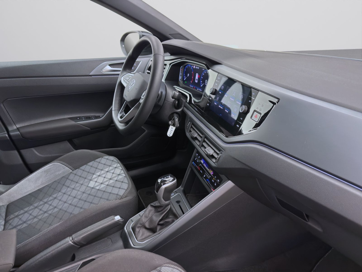 Thumb 16: Volkswagen Taigo 1.5 TSI DSG R-LINE AHK NAVI KAMERA IQ.LIGHT