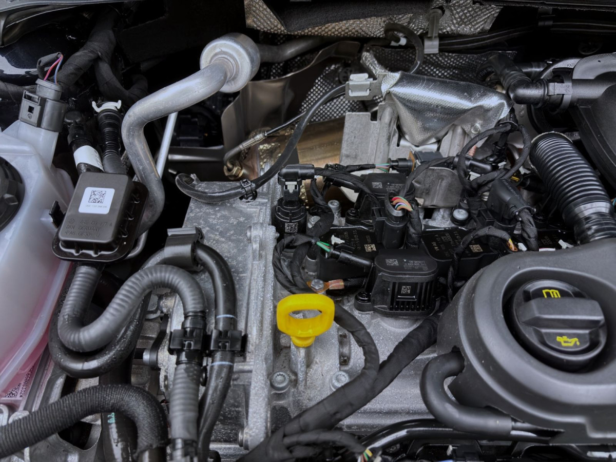 Thumb 17: Volkswagen Taigo 1.5 TSI DSG R-LINE AHK NAVI KAMERA IQ.LIGHT