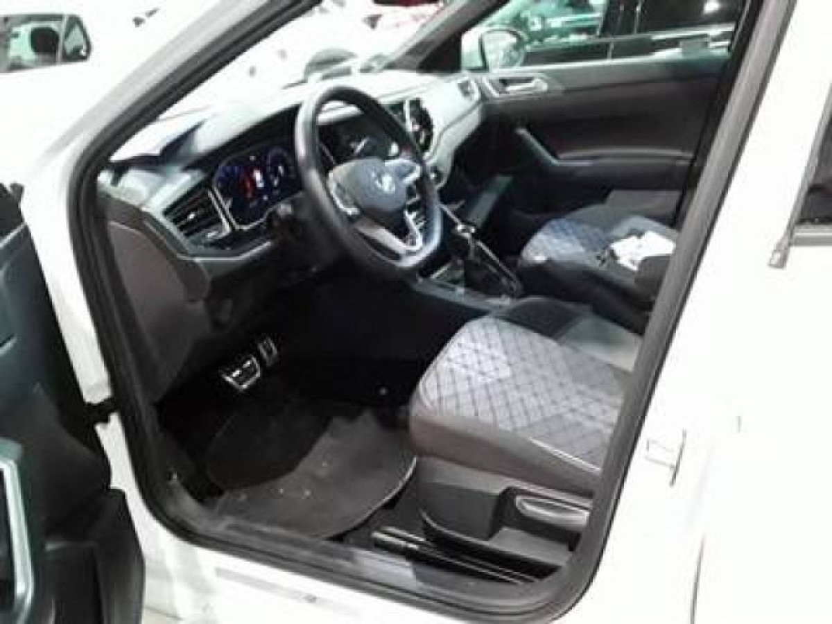 Thumb 2: Volkswagen Taigo 1.5 TSI DSG R-LINE AHK NAVI KAMERA IQ.LIGHT