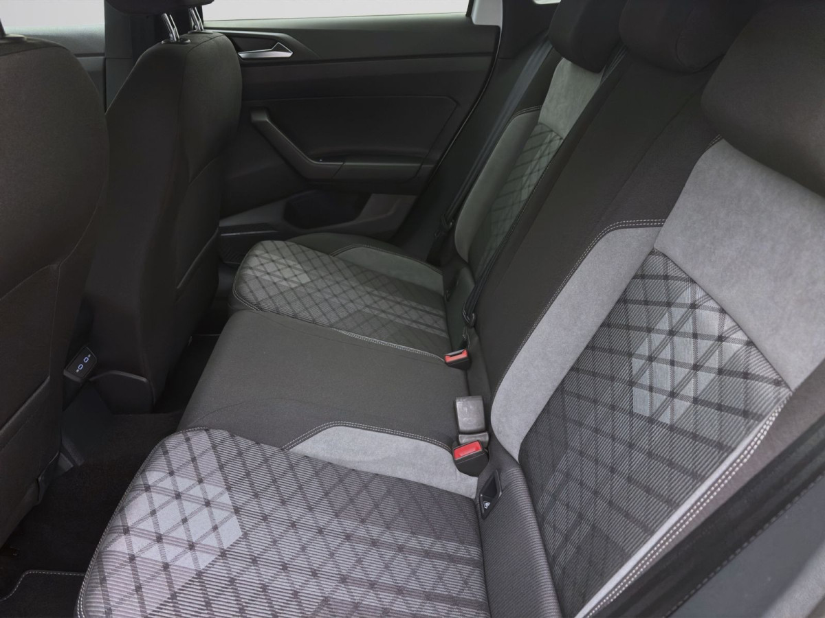 Thumb 14: Volkswagen Taigo 1.5 TSI DSG R-LINE AHK NAVI KAMERA IQ.LIGHT