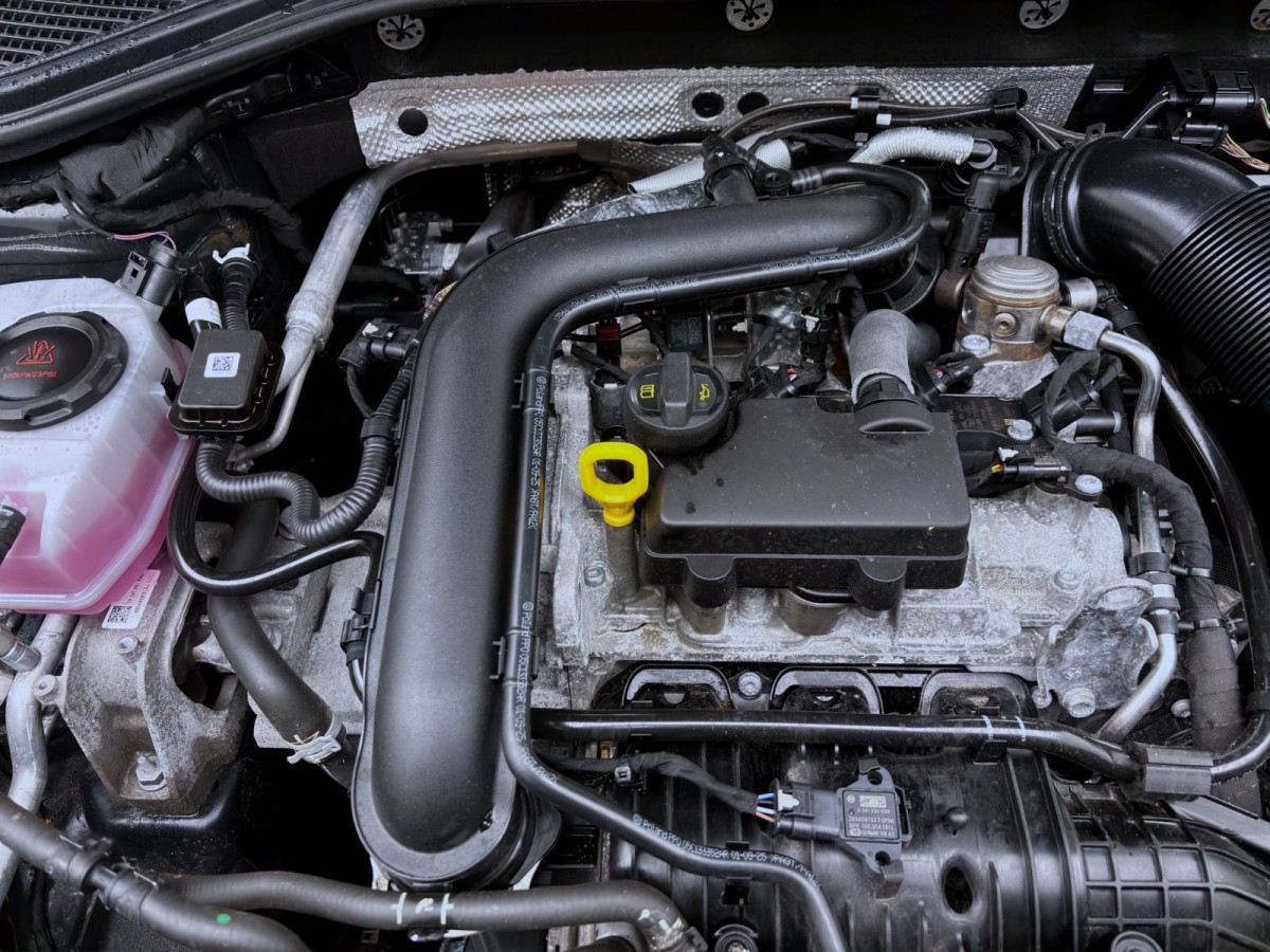 Thumb 17: Volkswagen T-Roc 1.0 TSI GOAL NAVI PDC LED SITZHZG ACC