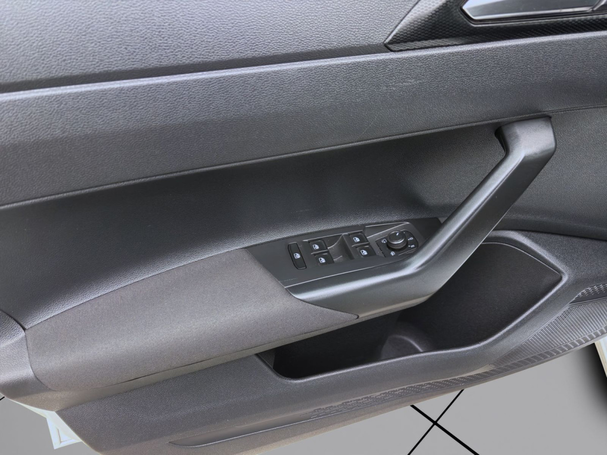 Thumb 9: Volkswagen Polo 1.0 TSI LIFE NAVI KAMERA PDC SITZHZG