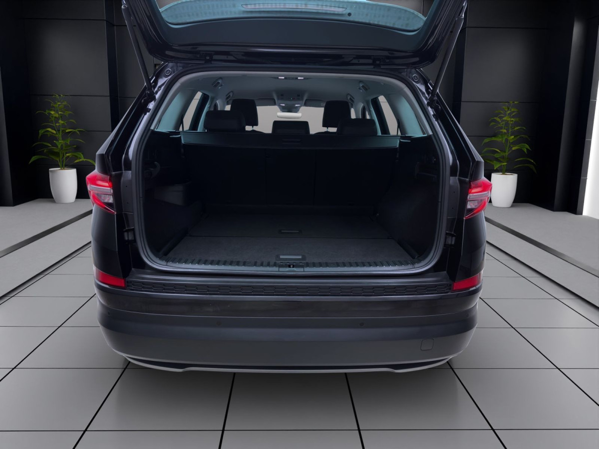 Thumb 3: Škoda Kodiaq 2.0 TDI DSG 4x4 STYLE AHK KAMERA NAVI MATRIX