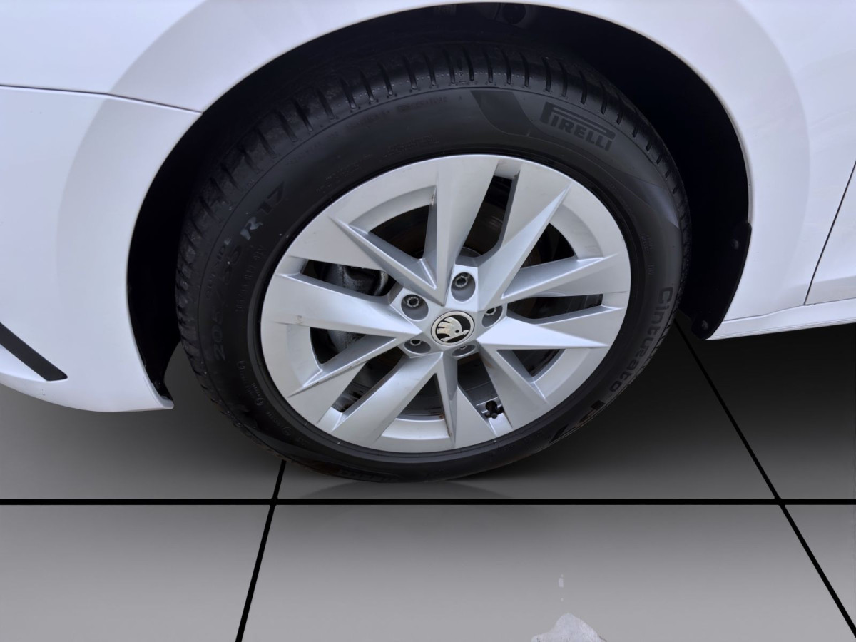 Thumb 7: Škoda Octavia Combi 2.0 TDI DSG STYLE NAVI KAMERA AHK PDC