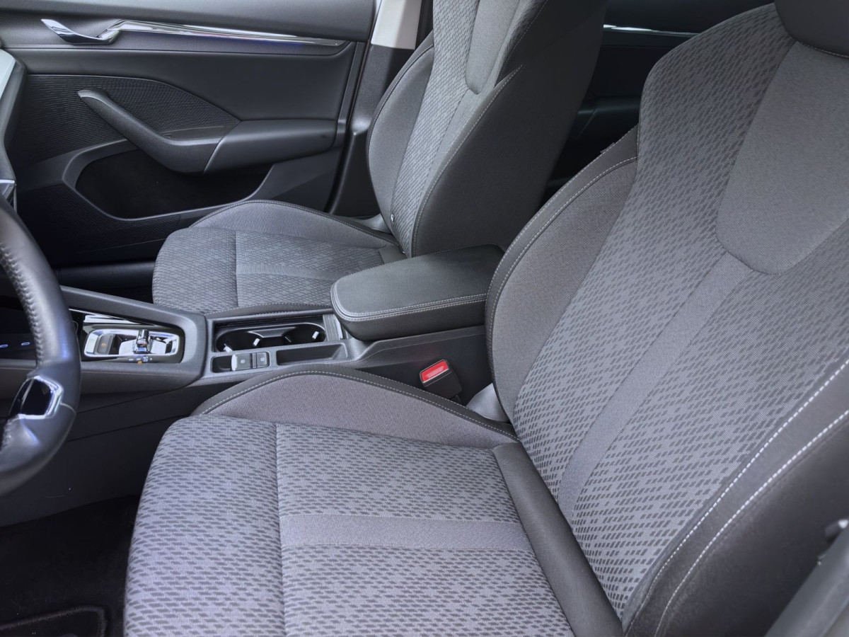 Thumb 8: Škoda Octavia Combi 2.0 TDI DSG STYLE NAVI KAMERA AHK PDC