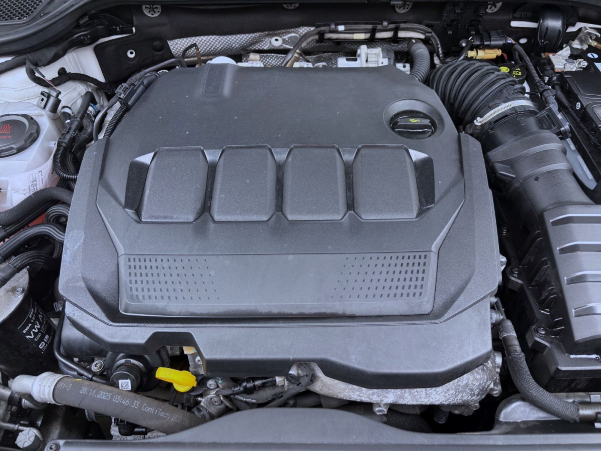 Thumb 17: Škoda Octavia Combi 2.0 TDI DSG STYLE NAVI KAMERA AHK PDC