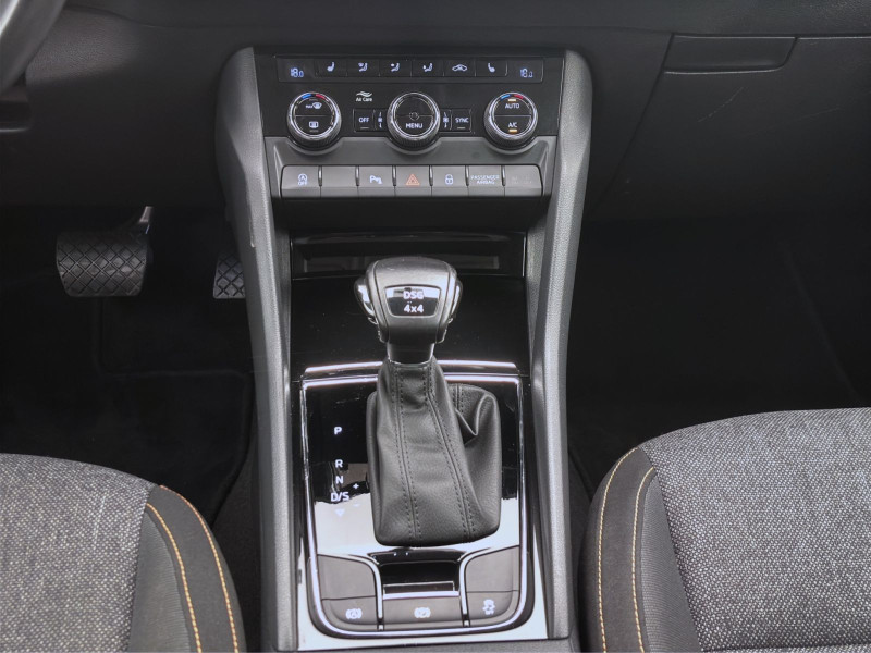 Bild 13: Škoda Karoq 2.0 TDI DSG 4x4 CLEVER AHK KAMERA NAVI PDC
