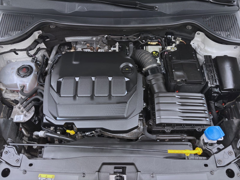 Bild 16: Škoda Karoq 2.0 TDI DSG 4x4 CLEVER AHK KAMERA NAVI PDC