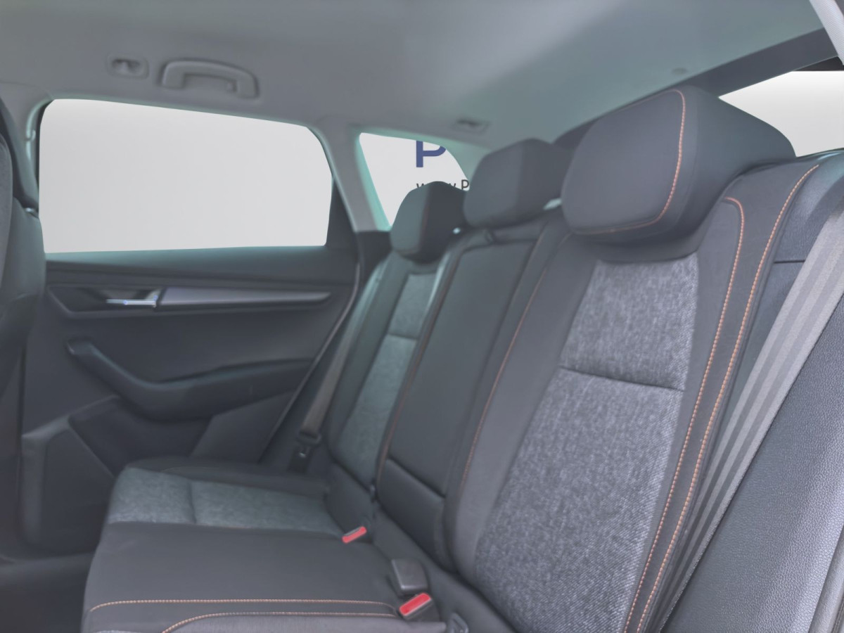 Thumb 14: Škoda Karoq 2.0 TDI DSG 4x4 CLEVER AHK KAMERA NAVI PDC