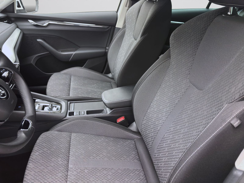 Bild 8: Škoda Octavia Combi 2.0 TDI DSG STYLE NAVI PDC SITZHZG LED