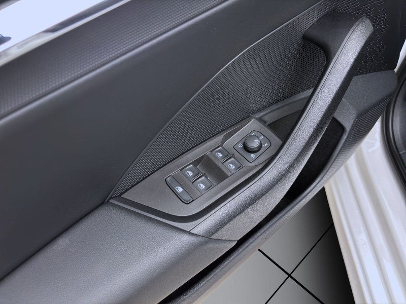 Bild 9: Škoda Octavia Combi 2.0 TDI DSG STYLE NAVI PDC SITZHZG LED