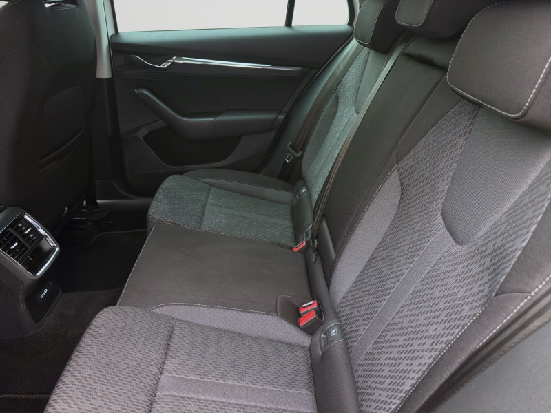 Bild 14: Škoda Octavia Combi 2.0 TDI DSG STYLE NAVI PDC SITZHZG LED