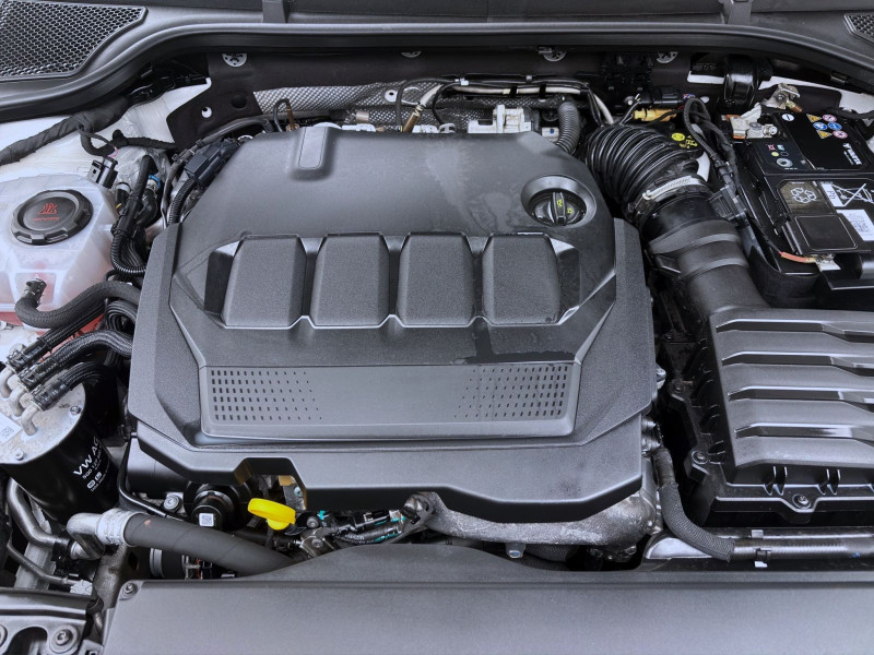 Bild 17: Škoda Octavia Combi 2.0 TDI DSG STYLE NAVI PDC SITZHZG LED