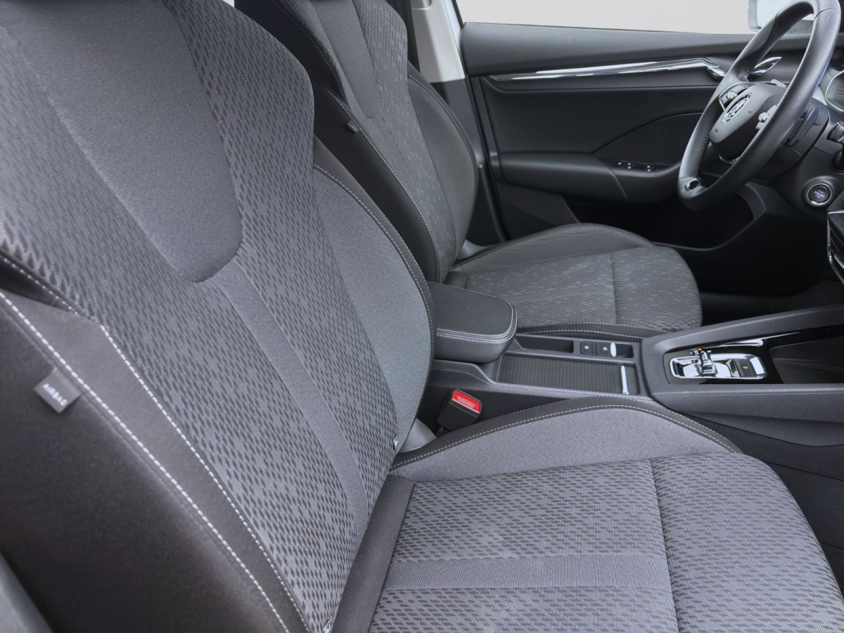 Thumb 15: Škoda Octavia Combi 2.0 TDI DSG STYLE NAVI PDC SITZHZG LED