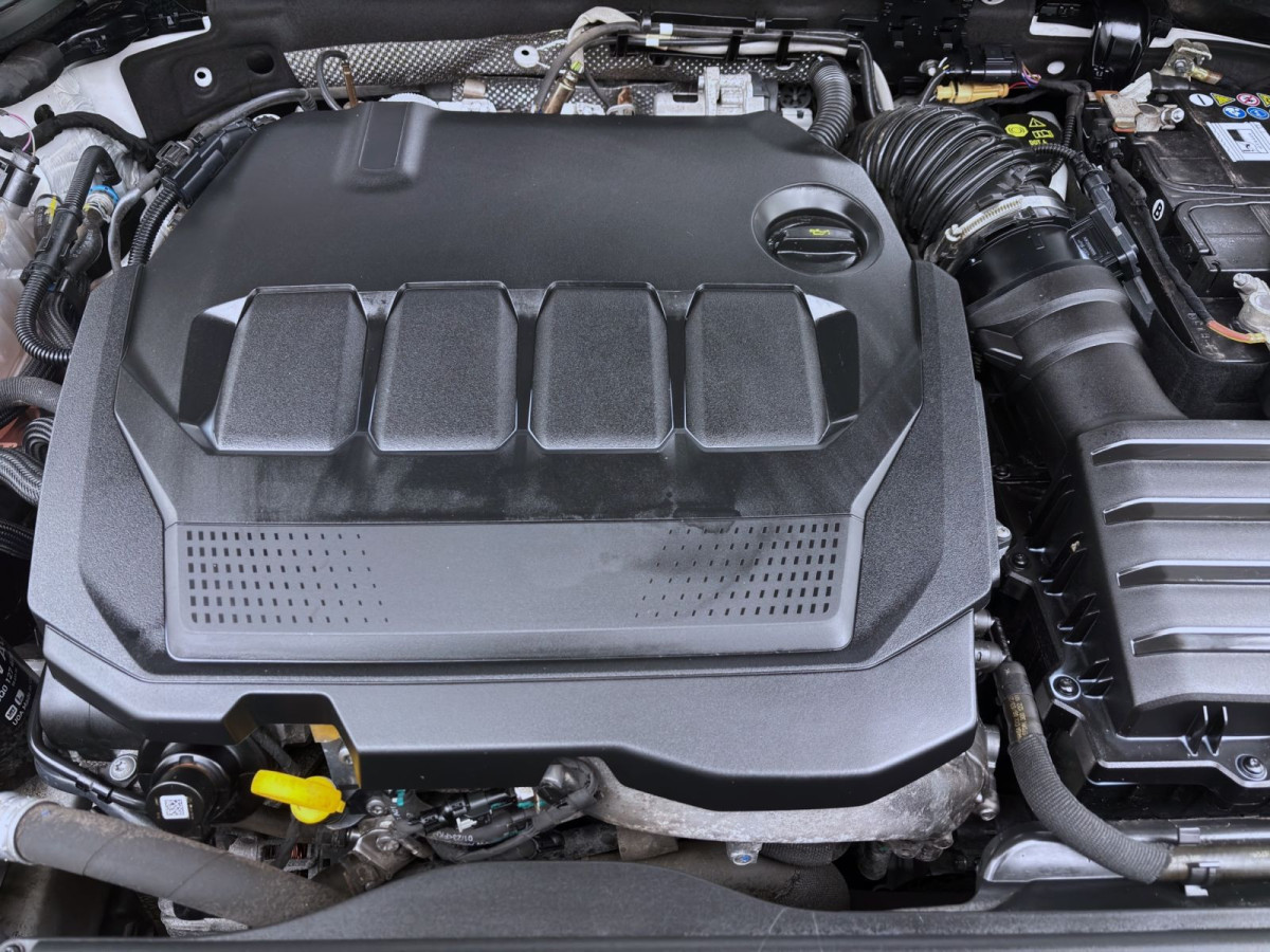 Thumb 17: Škoda Octavia Combi 2.0 TDI STYLE AHK NAVI SITZHZG PDC