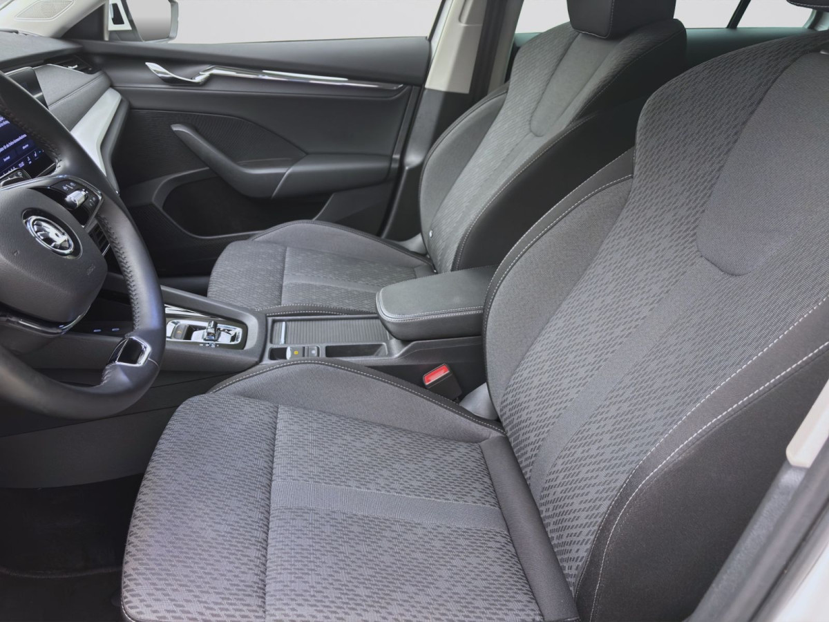 Thumb 8: Škoda Octavia Combi 2.0 TDI DSG STYLE STDHZG NAVI PDC KAMERA