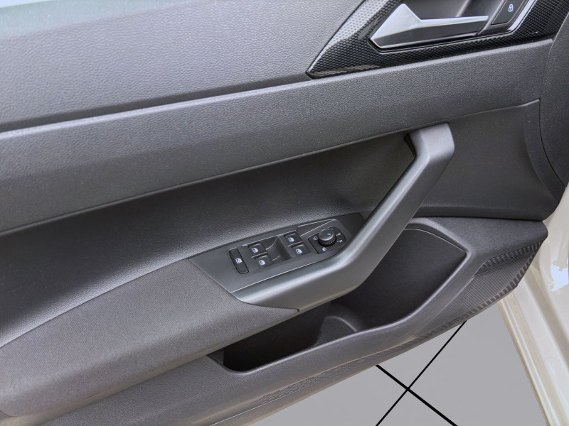 Bild 9: Volkswagen Polo 1.0 MPI LIFE NAVI PDC LED DAB+