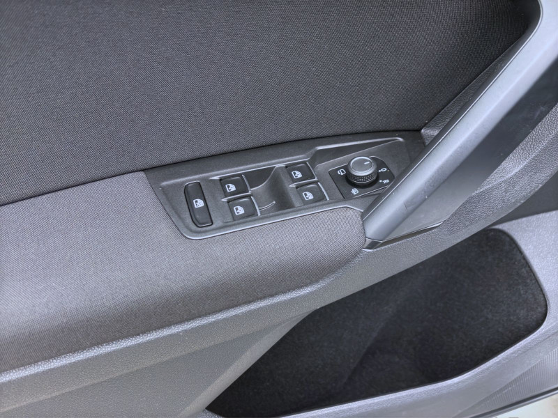 Bild 9: Volkswagen Tiguan 1.4 TSI DSG SOUND STDHZG AHK NAVI PDC